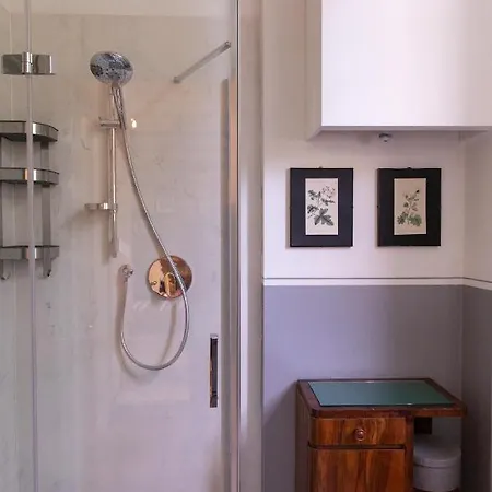 Casa Nella Campagna Parmigiana. Ponte Taro