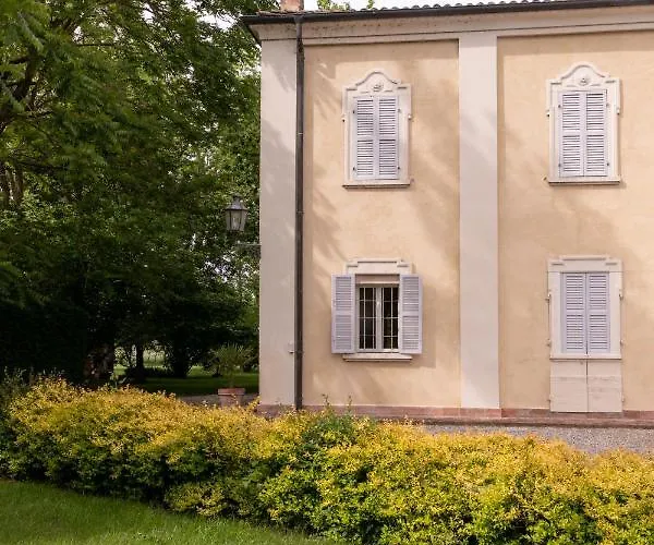 Casa Nella Campagna Parmigiana. Casa de Férias
