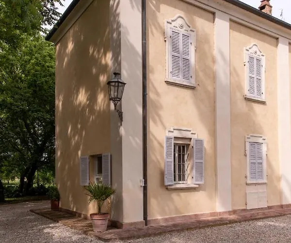 Casa Nella Campagna Parmigiana. Σπίτι διακοπών