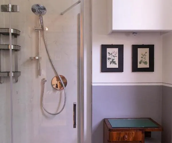 Casa Nella Campagna Parmigiana. Ponte Taro